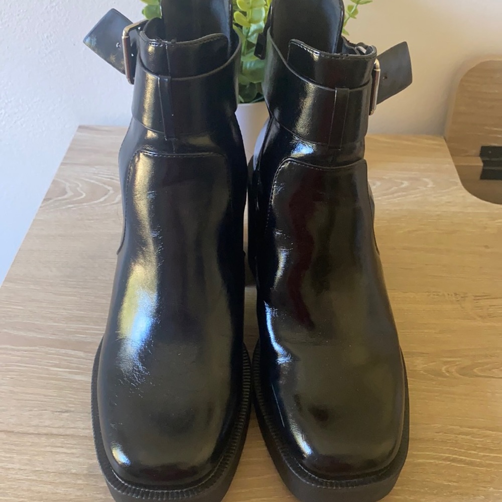 NWOT Zara Boots